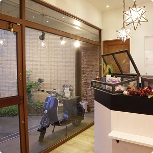 販促・広告物制作における動画撮影・編集及び商用撮影はPhoto studio iS ～sales promotion category～ にお任せ下さい。専門のカメラマンによる精度の高い撮影をおこないます。