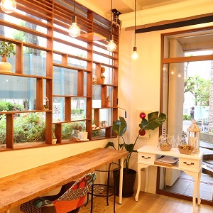 販促・広告物制作における動画撮影・編集及び商用撮影はPhoto studio iS ～sales promotion category～ にお任せ下さい。専門のカメラマンによる精度の高い撮影をおこないます。